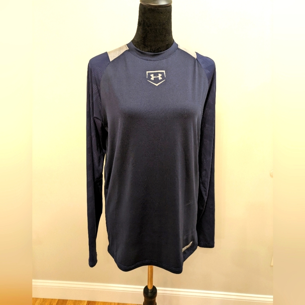 Under Armour Men's Long Sleeve. Size MEDIUM